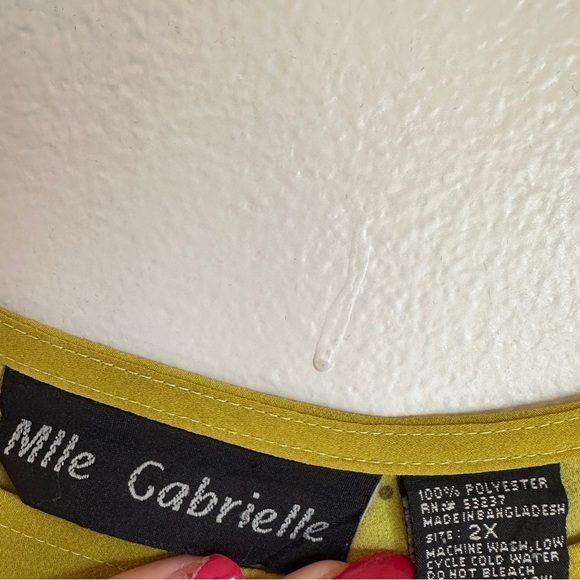 3/$20 💥 Mlle Gabriel Vintage Maxi Dress Chartreuse Floral Print w/ Cinched Waist - Picture 14 of 17